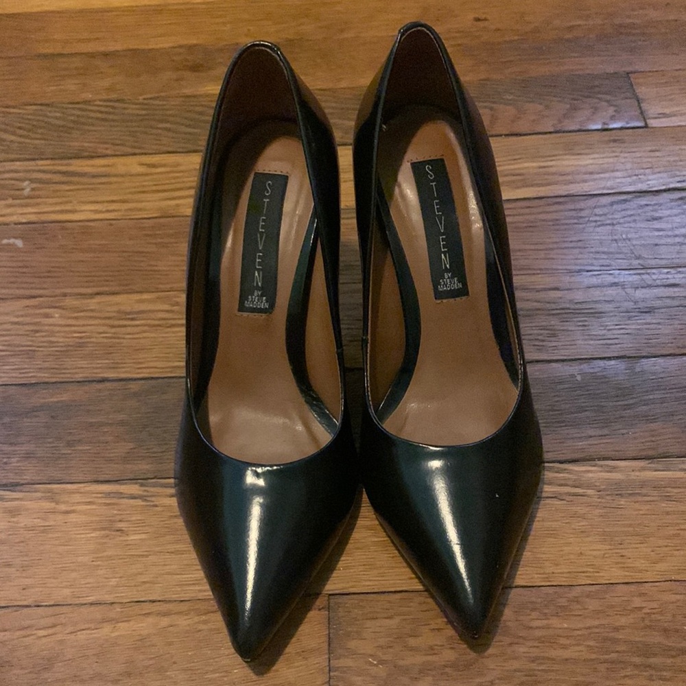 Steven SHIELA Patent Leather Pumps